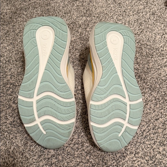 KIZIK ATHENS 2 - Picture 8 of 9